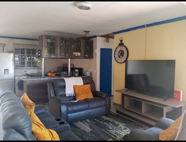 3 BEDROOM TOWNHOUSE FOR SALE IN BIRCH ACRES